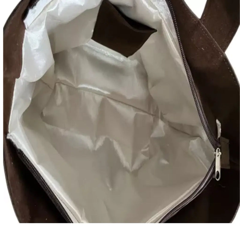 Bolsa Feminina de Camurça Sintética com Franjas Estilo Boho Chic | Tendência Inverno 2025