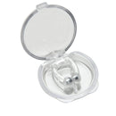 Clear silicone nasal clip with magnetic balls in a transparent case, called Clipe Dilatador Nasal Magnético Antirronco.